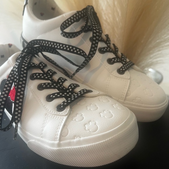 Disney White and Red Sneakers with Heart Accent - Picture 2 of 5